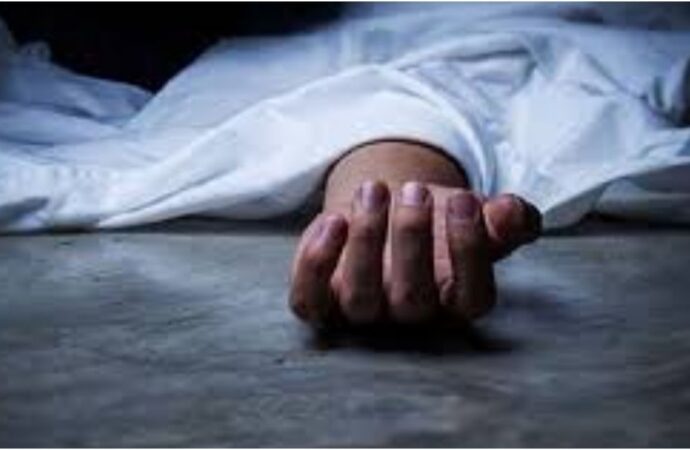 ডাব চুরি করতে গাছ থেকে পড়ে যুবকের মৃত্যু