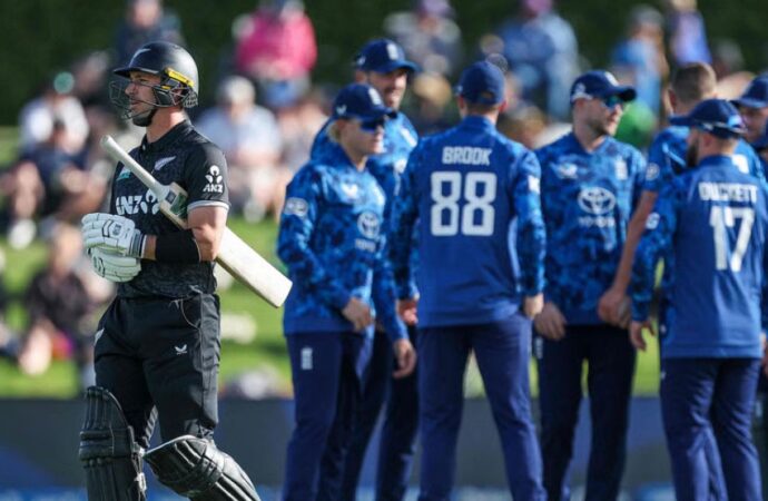 ব্রুকের ‘ওয়ান ম্যান শো’ ছাপিয়ে ‘মিলেমিশে’ জিতল নিউজিল্যান্ড