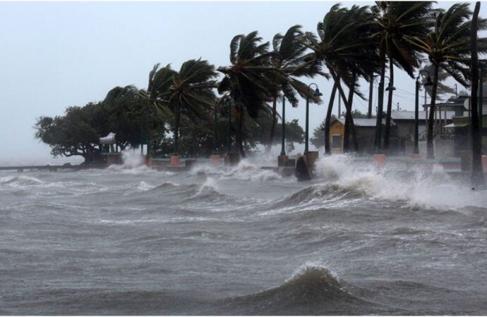 ধেয়ে আসছে ঘূর্ণিঝড় মন্থা, আজই বাংলাদেশের বিভিন্ন স্থানে আঘাতের আশঙ্কা
