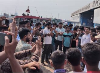ভৈরবকে জেলা করার দাবিতে নৌপথ অবরোধ ও আন্দোলন অব্যাহত