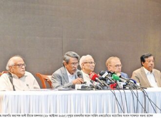 জাতীয় নির্বাচনের আগে বা দিনে গণভোটের সুপারিশ