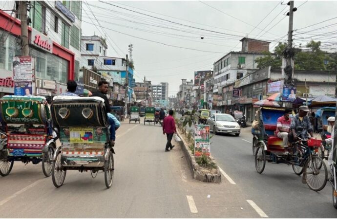 জয়পুরহাটে চার লেন সড়কের উদ্বোধনে যানজট কমে, শহর যেন স্বস্তির হাসি