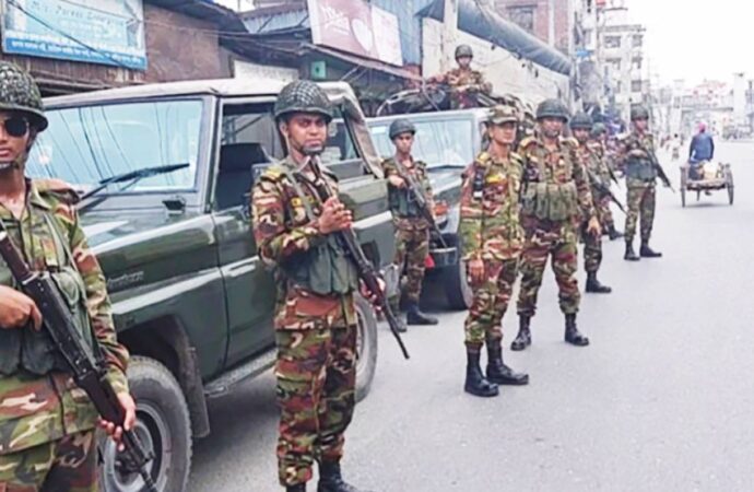 দেশের শেষ ভরসাস্থল সেনাবাহিনীকে বিতর্কে টানবেন না