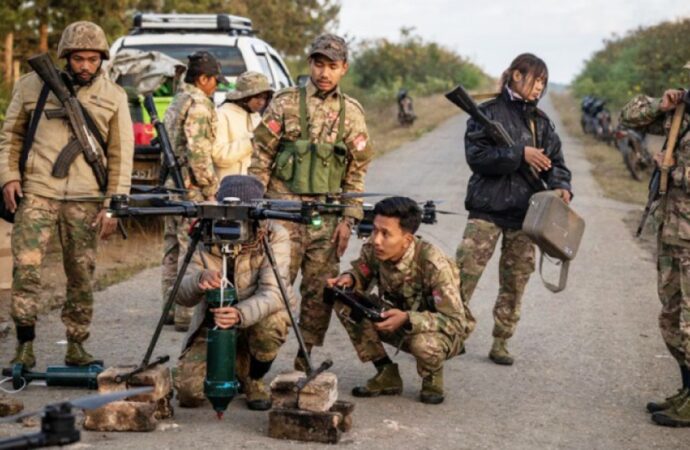 চীনের মধ্যস্থতায় যুদ্ধবিরতি ঘোষণা, মিয়ানমারের দুই শহর থেকে সরে যাচ্ছে বিদ্রোহীরা