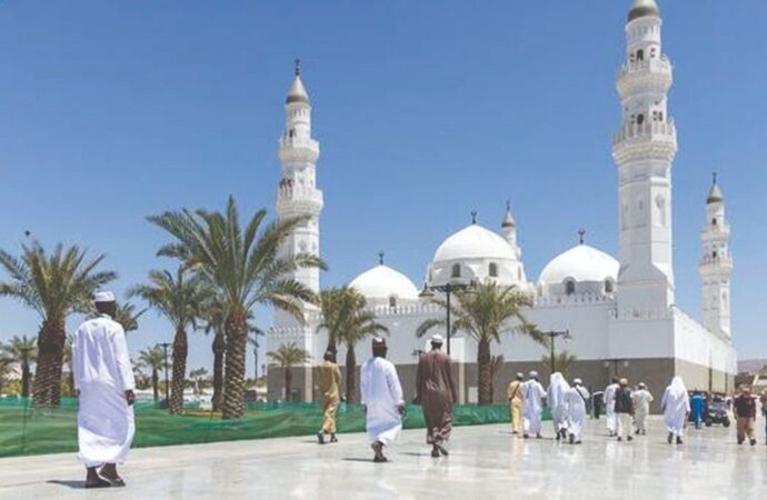 পর্যটকদের পছন্দের শীর্ষ স্থান: মদিনা