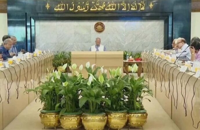 জুলাই সনদ ও গণভোট ইস্যুতে উপদেষ্টা পরিষদের বৈঠক অনুষ্ঠিত