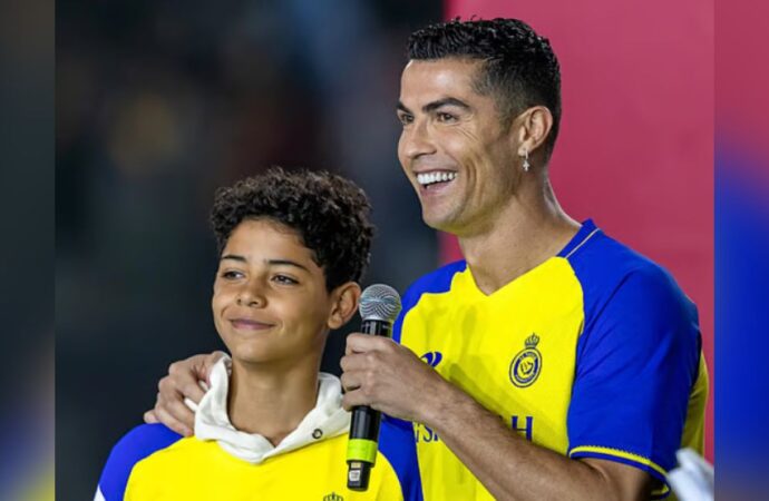 একই দিনে বাবা-ছেলের গোল: রোনালদোর ২২ বছরের পুরোনো স্মৃতি ফিরল