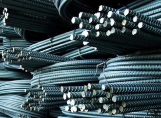 বিশ্ববাজারে আকরিক লোহার দাম হ্রাস পেল