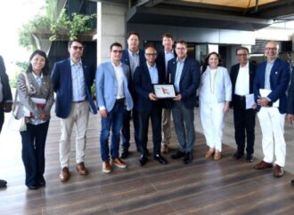 মার্কিন রপ্তানিকারকদের তুলা রপ্তানিতে জটিলতা নিরসনে সহযোগিতা চান বাংলাদেশি শিল্পীরা