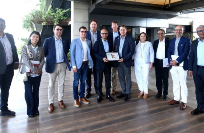 মার্কিন রপ্তানিকারকদের তুলা রপ্তানিতে জটিলতা নিরসনে সহযোগিতা চান বাংলাদেশি শিল্পীরা