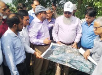 গজারিয়া-মতলব উত্তর সড়কে মেঘনা-ধনাগোদা সেতুর নির্মাণকাজের পরিদর্শন সেতু সচিবের