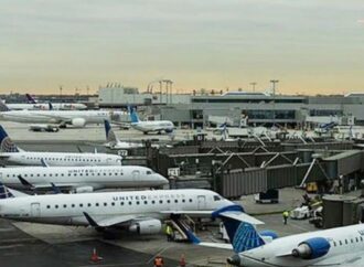 যুক্তরাষ্ট্রে রেকর্ড শাটডাউনে বিমানবন্দর অচল, হাজারো ফ্লাইট বাতিল