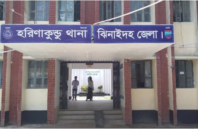 হরিণাকুণ্ডুতে নারীর অর্ধগলিত লাশ উদ্ধার