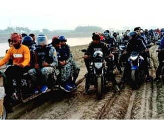 অস্ত্রসহ কাঁকন বাহিনীর ২১ সদস্য গ্রেপ্তার