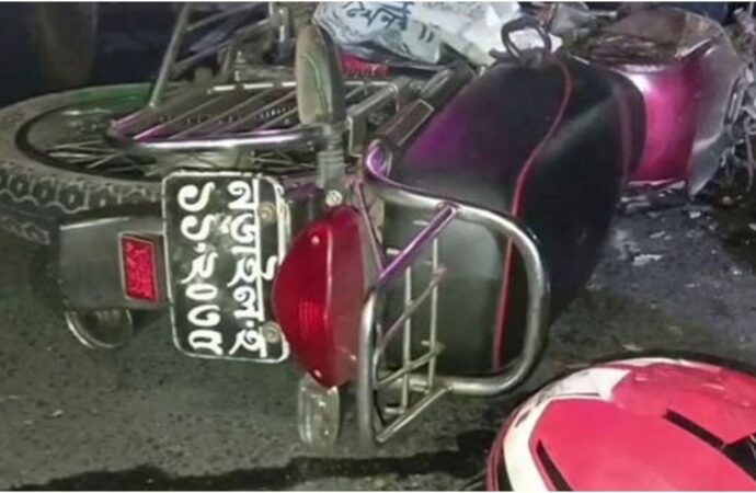 দাঁড়ানো ট্রাকের পেছনে ধাক্কায় দুই মোটরসাইকেল আরোহী নিহত