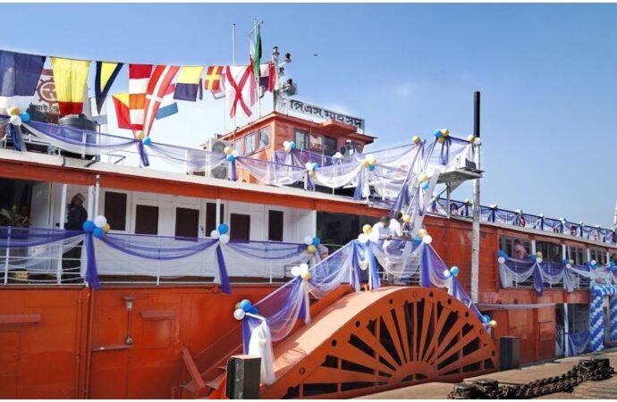 প্যাডেল স্টিমার পি এস মাহসুদ উদ্বোধনের মাধ্যমে পর্যটনের নতুন দিগন্ত