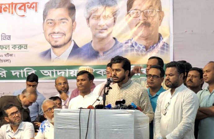 নির্বাচনের আগে শিক্ষকদের দাবি মেনে নেওয়ার আহ্বান নুরের