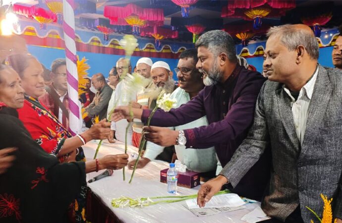 নওগাঁয় সাত শতাধিক সনাতন ধর্মাবলম্বী পরিবার বিএনপিতে যোগ