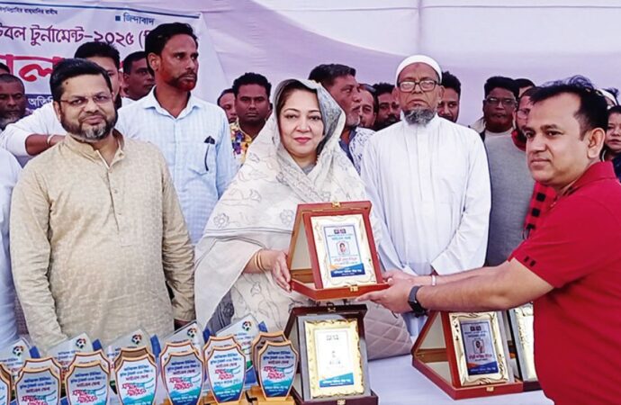 ফরিদপুরে আলিয়াবাদ ফুটবল টুর্নামেন্টের ফাইনাল খেলা অনুষ্ঠিত