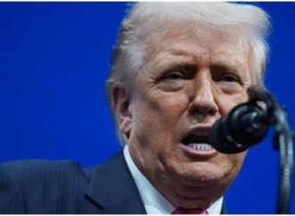 জনপ্রিয়তা কমেছে বলে স্বীকার করলেন ট্রাম্প