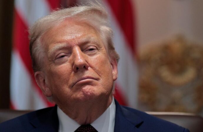 সাংবাদিকের প্রশ্নে ট্রাম্পের তীব্র কটূক্তি