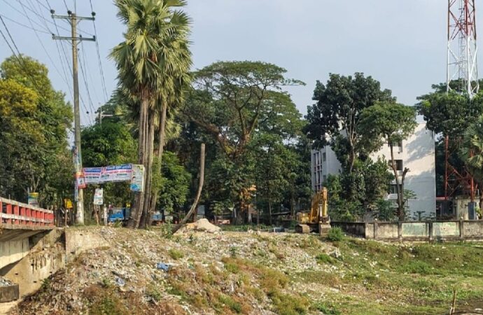 নান্দাইলে শিক্ষাপ্রতিষ্ঠান ও থানার পাশে গার্বেজ পয়েন্টের স্বাস্থ্যঝুঁকি গুরুতর জনমনে ক্ষোভ