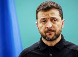 জেলেনস্কি প্রস্তুত রাশিয়া-ইউক্রেন যুদ্ধ বন্ধের মার্কিন পরিকল্পনায় সহায়তা করতে