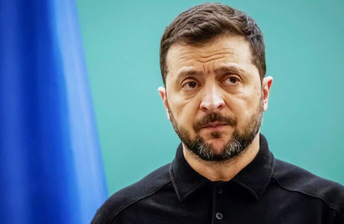 জেলেনস্কি প্রস্তুত রাশিয়া-ইউক্রেন যুদ্ধ বন্ধের মার্কিন পরিকল্পনায় সহায়তা করতে