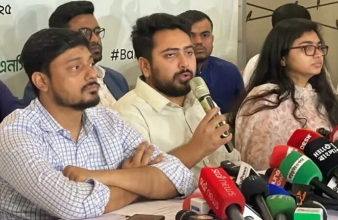 আসনের জন্য কারও সঙ্গে সমঝোতা নয়: নাহিদ ইসলাম