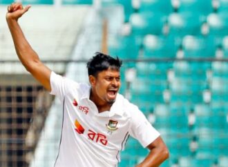 সাকিবের রেকর্ড ছুঁলেন তাইজুল