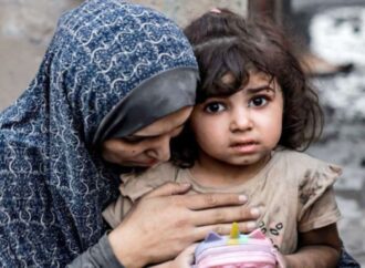 গাজায় শিশুদের শ্রবণশক্তি হারানোর ভয়ংকর ছবি