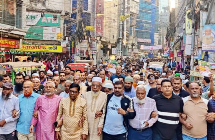 কুমিল্লায় ৩১ দফা রাষ্ট্র সংস্কারে বর্ণাঢ্য মিছিল ও কর্মসূচি