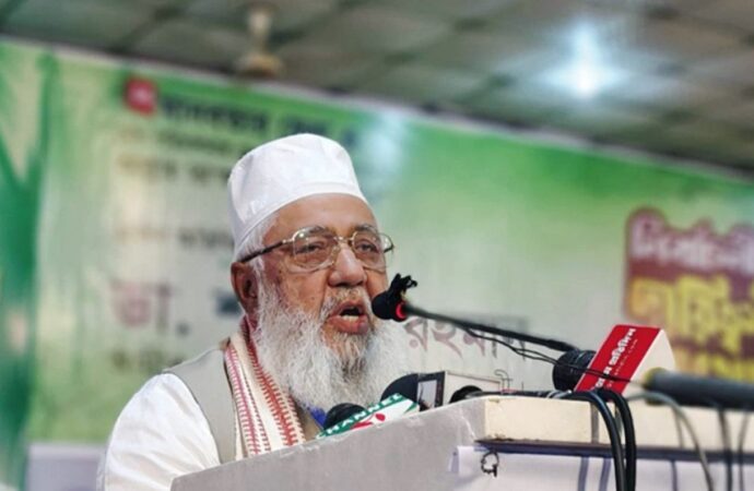 ‘আমাকে যারা চিনেনি, তারা এখনও মাটির নিচে বসবাস করে’: শাহাজাহান চৌধুরী