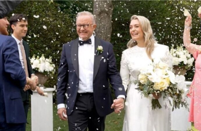 প্রেমিকা জোডি হেইডনকে বিয়ে করলেন অস্ট্রেলীয় প্রধানমন্ত্রী অ্যান্থনি আলবানিজ