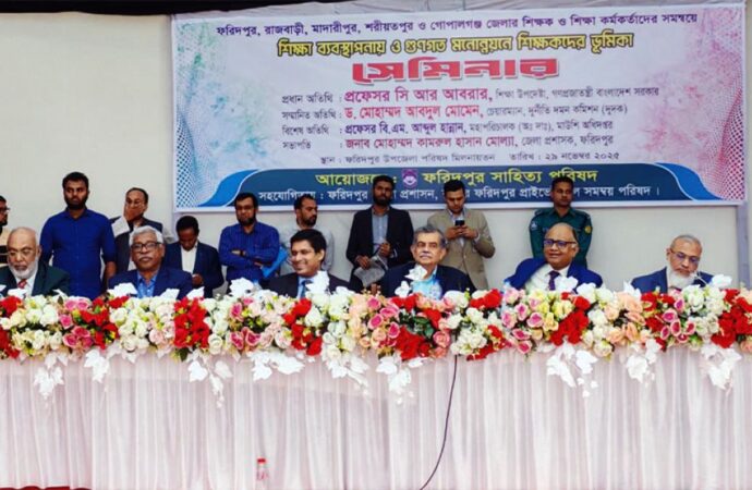 শিক্ষকদের পেশাদারিত্বে গুরুত্ব দিতে হবে: শিক্ষা উপদেষ্টা