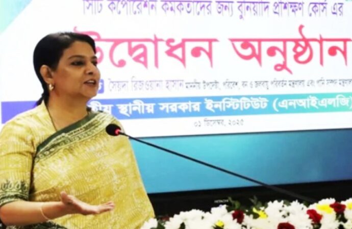 পরিবেশ উপদেষ্টার আহ্বানে শহর নির্মাণে সক্রিয় সিটি কর্মকর্তা