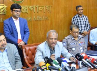 স্বরাষ্ট্র উপদেষ্টা: বাংলাদেশে কারও নিরাপত্তা ঝুঁকি নেই