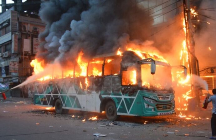 ফ্যাসিস্ট চক্রের অগ্নিসন্ত্রাস ও নাশকতার ছক টেলিগ্রাম ও হোয়াটসঅ্যাপে ফাঁস