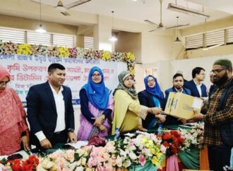 ফেনীতে শিক্ষা, স্বাস্থ্য, কৃষি ও মাছের পোনার বিতরণ