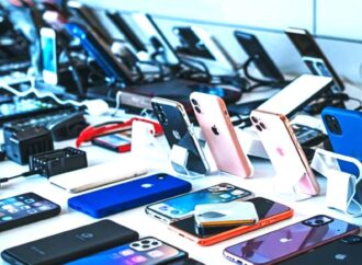 স্মার্টফোনের আমদানি শুল্ক কমানোর সিদ্ধান্ত গ্রহণ