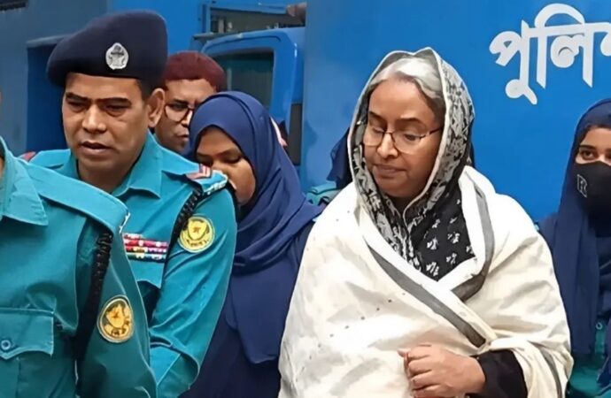 সাবেক মন্ত্রী-উপদেষ্টাসহ ১৭ জন ট্রাইব্যুনালে হাজির