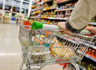 মূল্যস্ফীতি ও শুল্কের চাপ সত্ত্বেও মার্কিন কেনাকাটা ৯ শতাংশ বেড়েছে