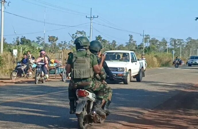থাইল্যান্ড-কম্বোডিয়া সীমান্তে আবার উত্তেজনা, গোলাগুলিতে আহত ২, লাখো মানুষ সরিয়ে নেওয়া হচ্ছে