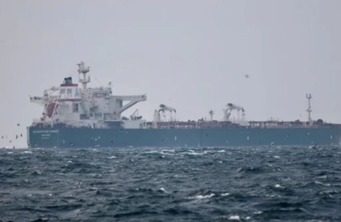 ইরানের উপসাগরে বাংলাদেশের নাবিকসহ তেলবাহী জাহাজ জব্দ