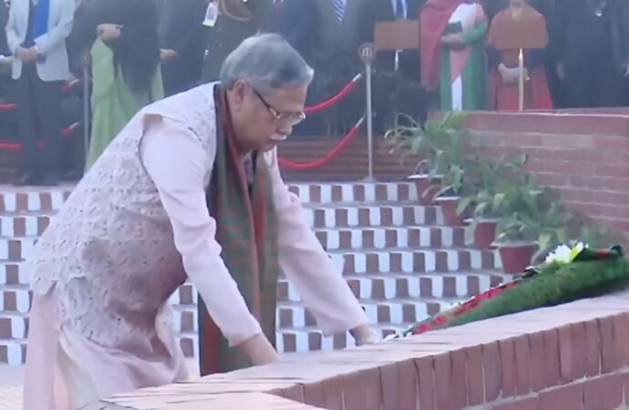 বিজয় দিবসে জাতীয় স্মৃতিসৌধে রাষ্ট্রপতির শ্রদ্ধা