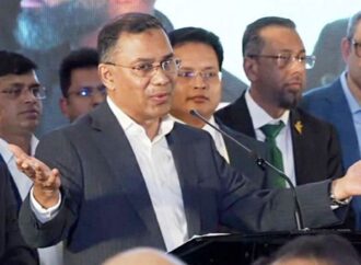 তারেক রহমানের অনুরোধ: আমাকে বিদায় দিতে এয়ারপোর্টে যাবেন না বিএনপি নেতাকর্মীরা