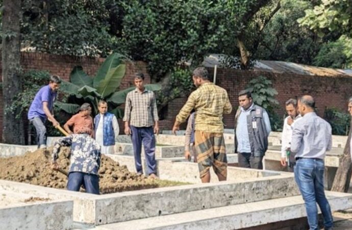 জাতীয় কবির পাশে চিরনিদ্রায় শায়িত হবেন শহীদ ওসমান হাদী, কবর প্রস্তুত