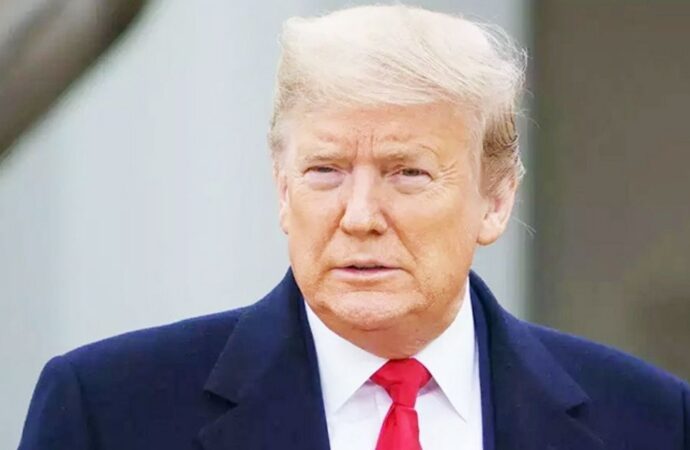 ট্রাম্প স্থগিত করলেন গ্রিন কার্ড লটারি