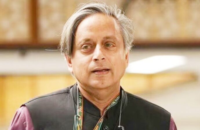 শশী থারুর বাংলাদেশের পরিস্থিতি নিয়ে মন্তব্য করলেন