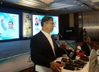 প্রথম আলো ও ডেইলি স্টারে হামলা জাতির জন্য লজ্জার: সালাহউদ্দিন আহমেদ